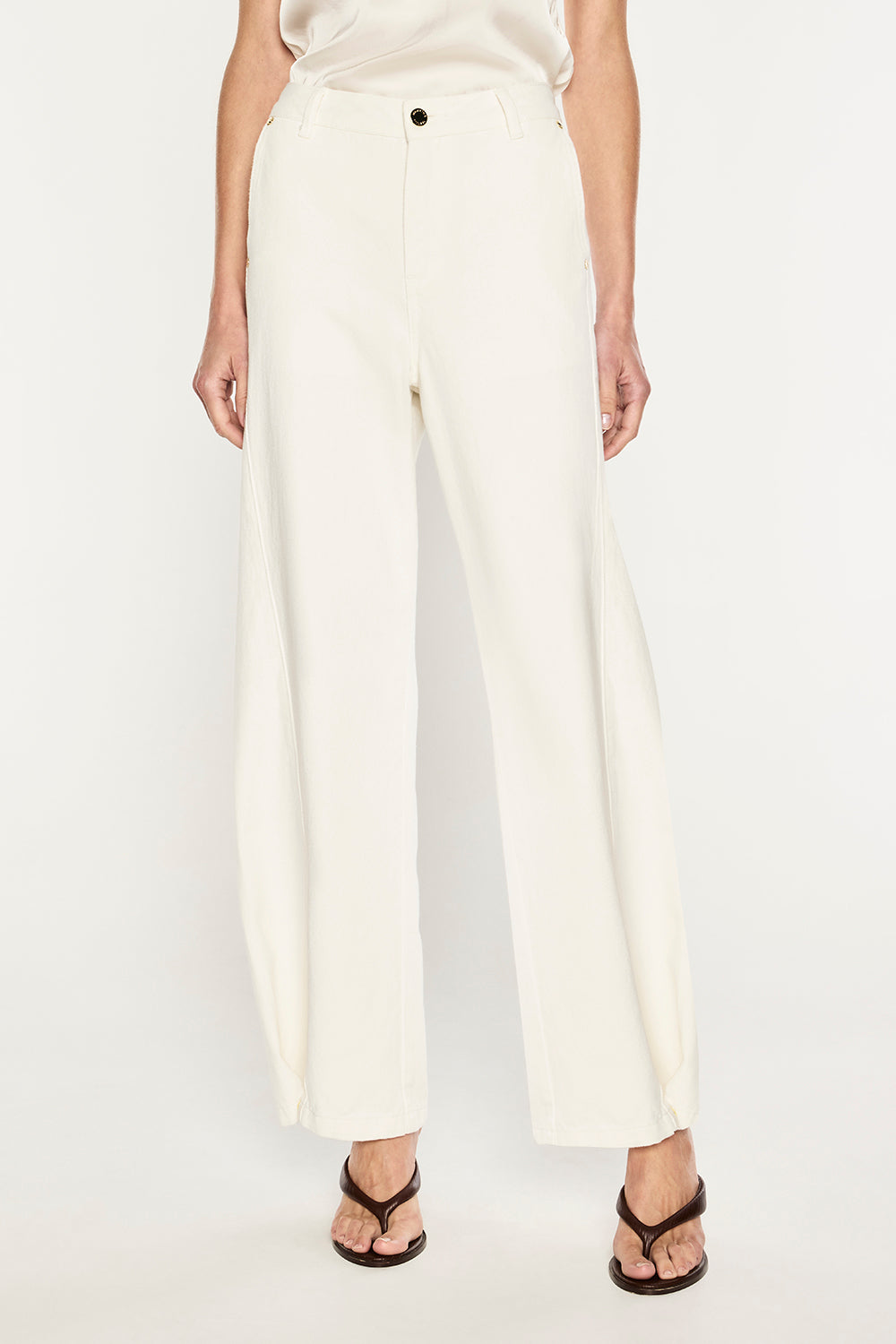 Clean Slate Barrel Jean