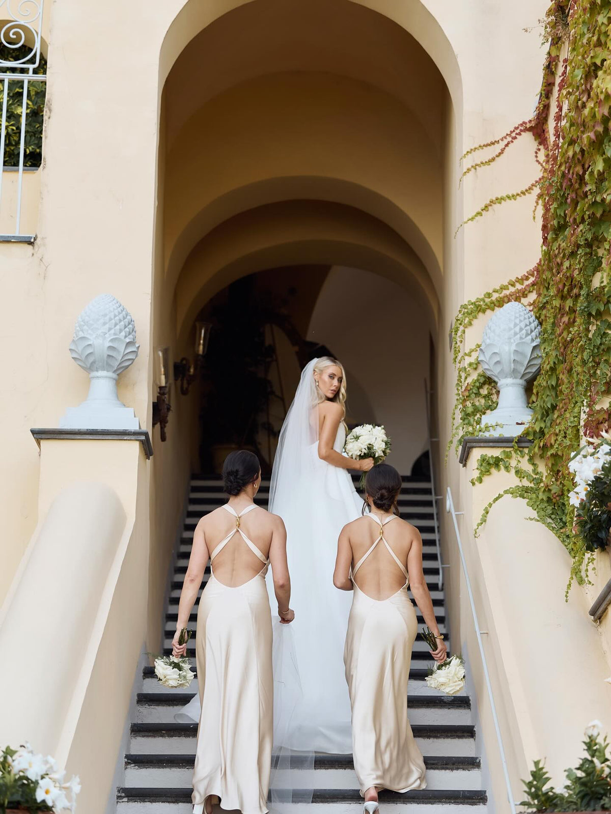 The Ultimate Guide to Bridesmaid Dresses - MANNING CARTELL The Ultimate Guide to Bridesmaid Dresses - MANNING CARTELL